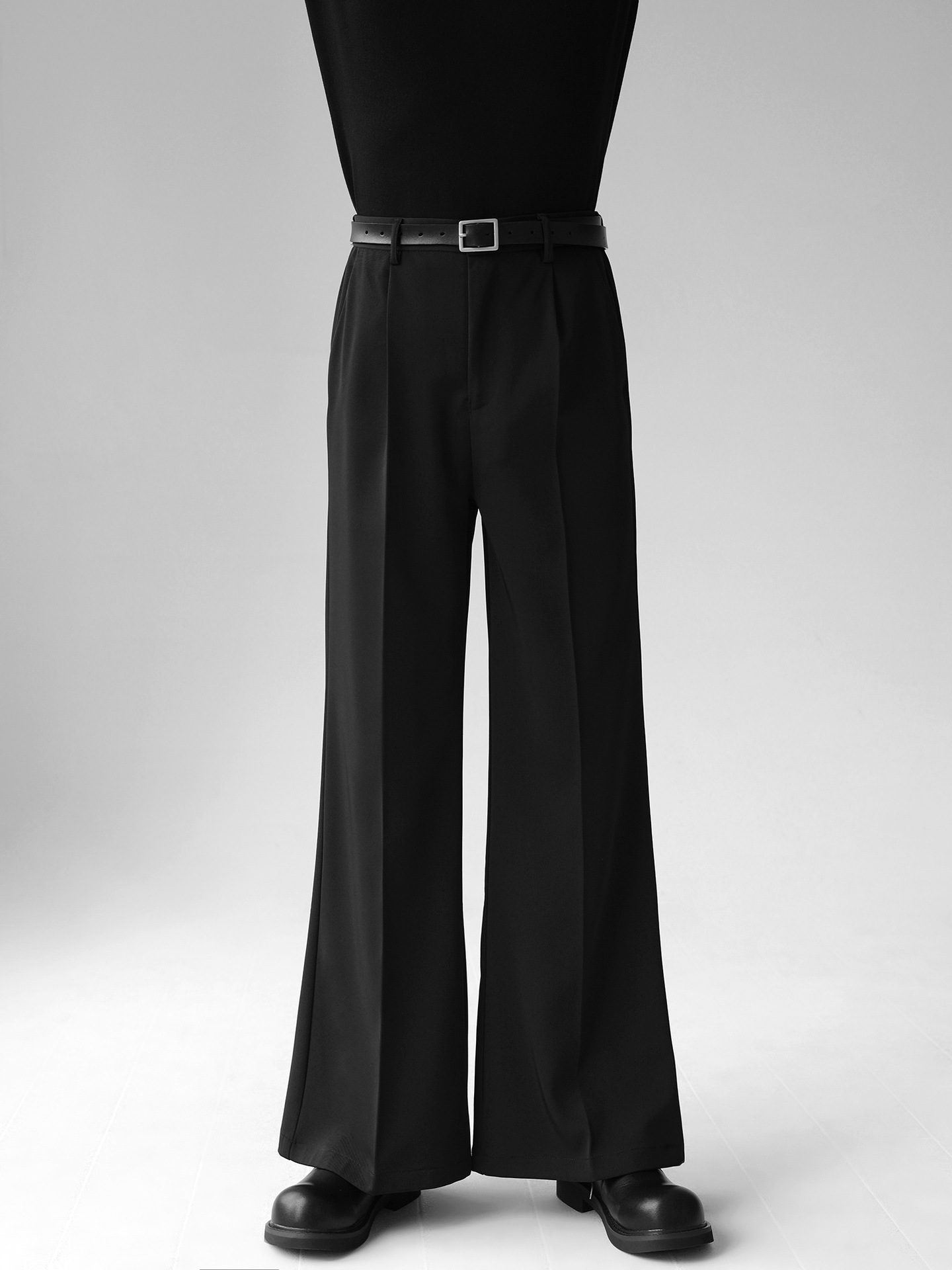 WIDE LEG BLACK SLACKS(ワイドレッグ ブラックスラックス)|メンズ