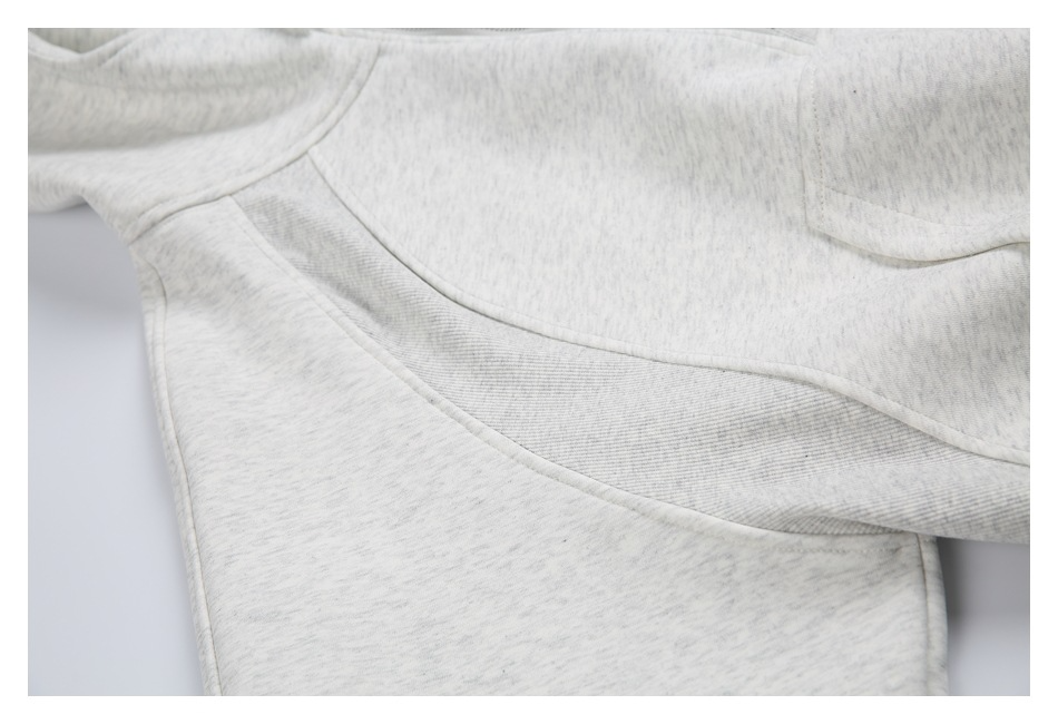 RELAXED HALF-ZIP HOODIE(リラックス ハーフジップフーディ)
