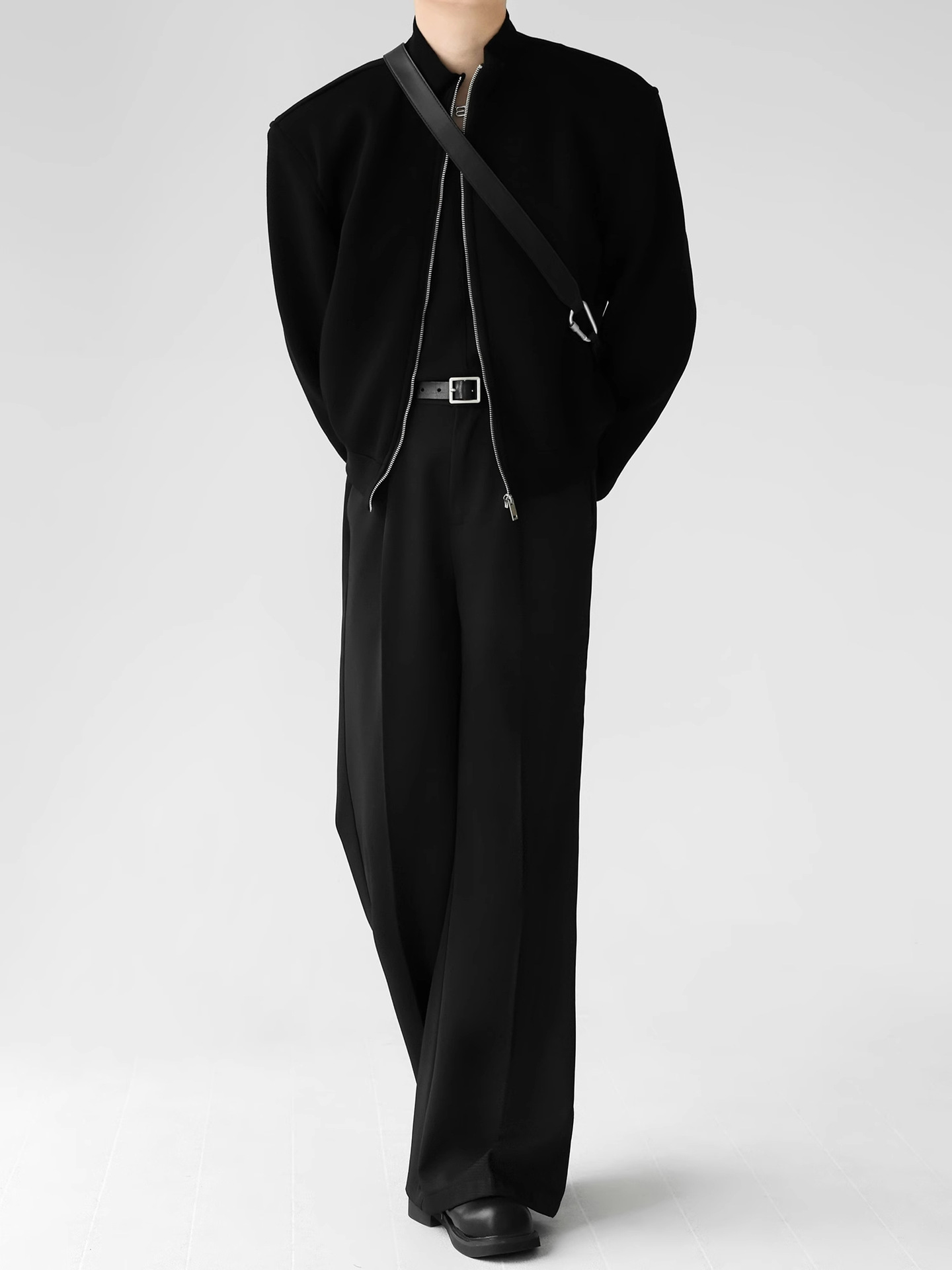 WIDE LEG BLACK SLACKS(ワイドレッグ ブラックスラックス)|メンズ