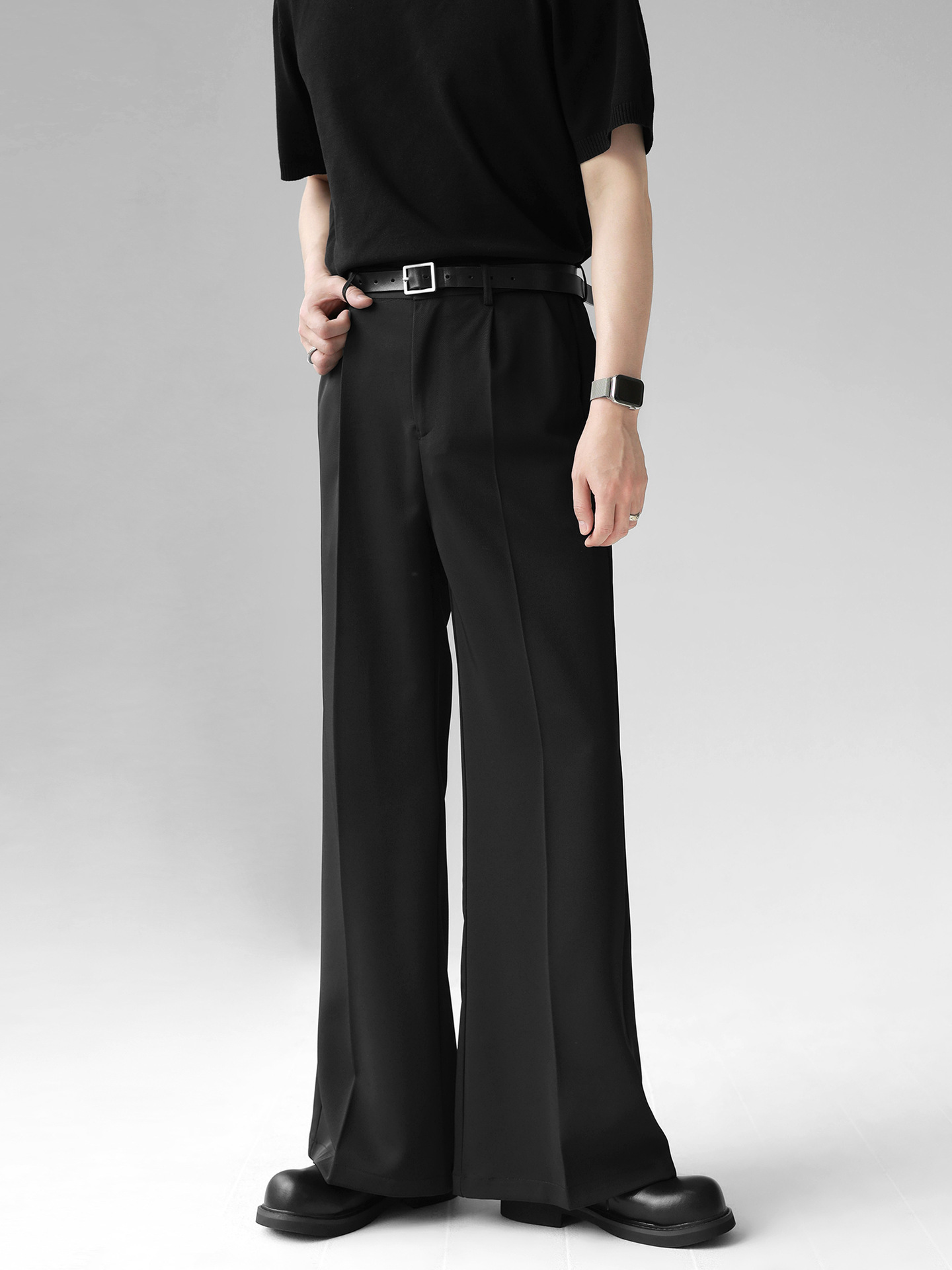 WIDE LEG BLACK SLACKS(ワイドレッグ ブラックスラックス)|メンズ
