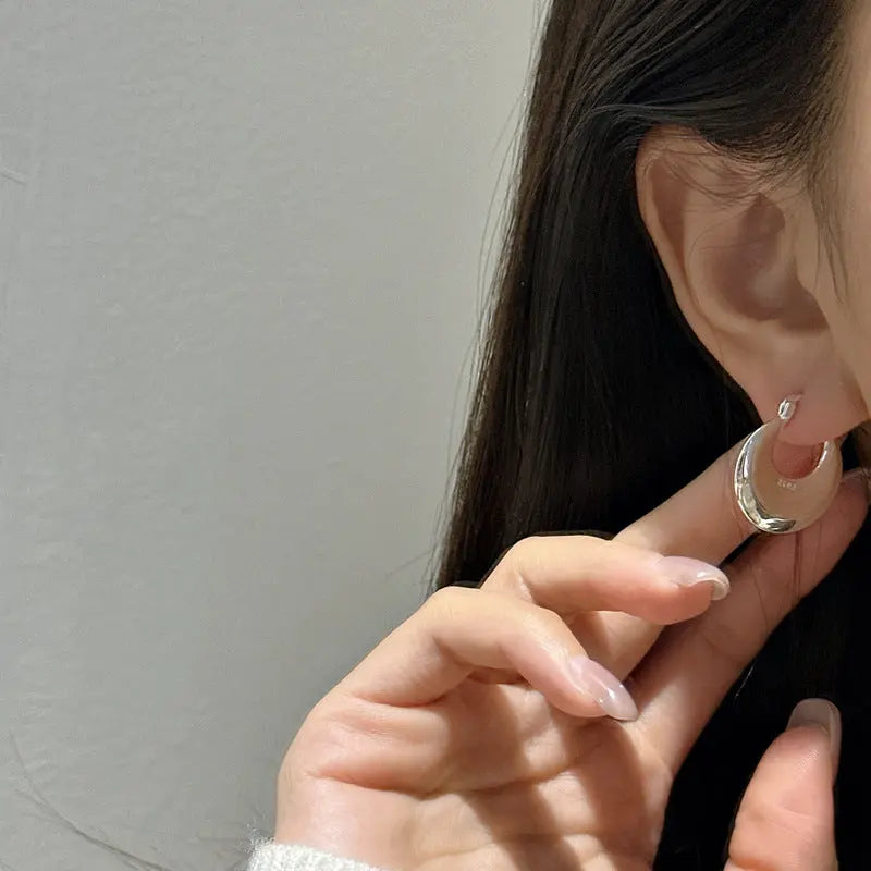 RETRO POLISHED HOOP PIERCE Mira Gemini