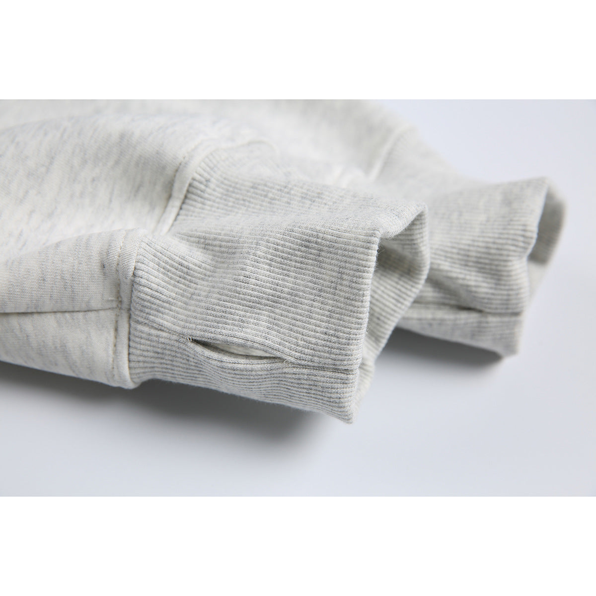 RELAXED HALF-ZIP HOODIE(リラックス ハーフジップフーディ)