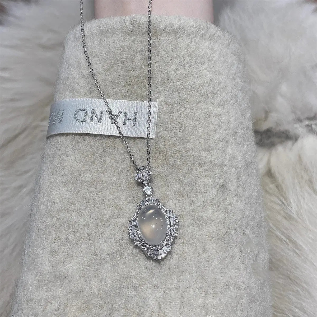 SIMPLE SILVER NECKLACE Mira Gemini