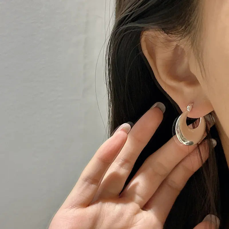 RETRO POLISHED HOOP PIERCE Mira Gemini