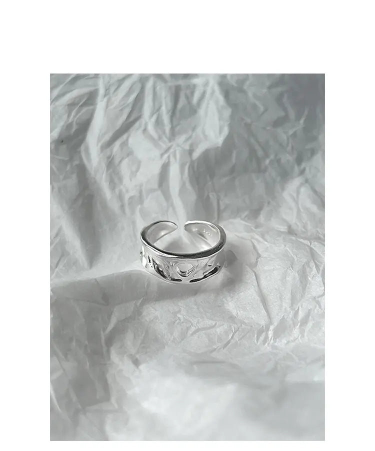 RAW TEXTURE SILVER RING Mira Gemini